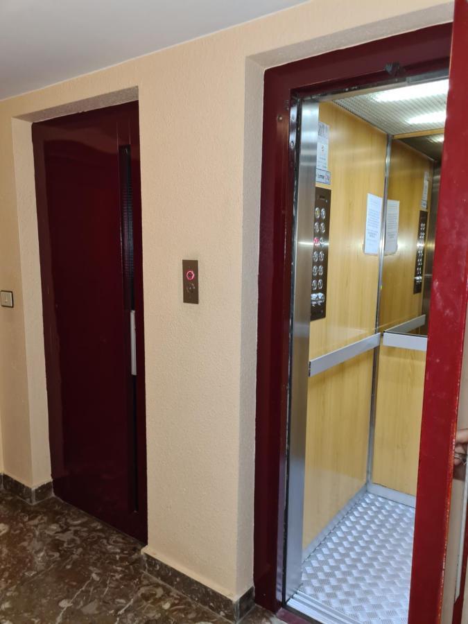 Dos Torres Tauriel - Espacioso Apartamento Con Impresionantes Vistas Y Garaje Privado Сарагоса Экстерьер фото