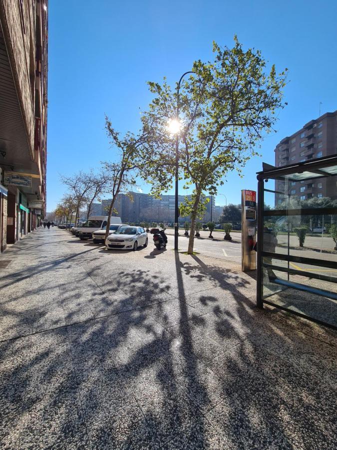 Dos Torres Tauriel - Espacioso Apartamento Con Impresionantes Vistas Y Garaje Privado Сарагоса Экстерьер фото