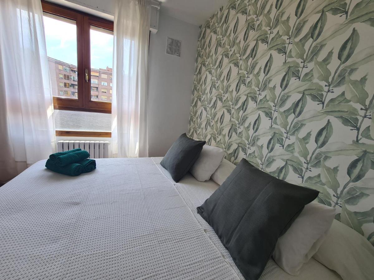 Dos Torres Tauriel - Espacioso Apartamento Con Impresionantes Vistas Y Garaje Privado Сарагоса Экстерьер фото