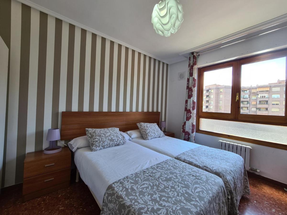 Dos Torres Tauriel - Espacioso Apartamento Con Impresionantes Vistas Y Garaje Privado Сарагоса Экстерьер фото