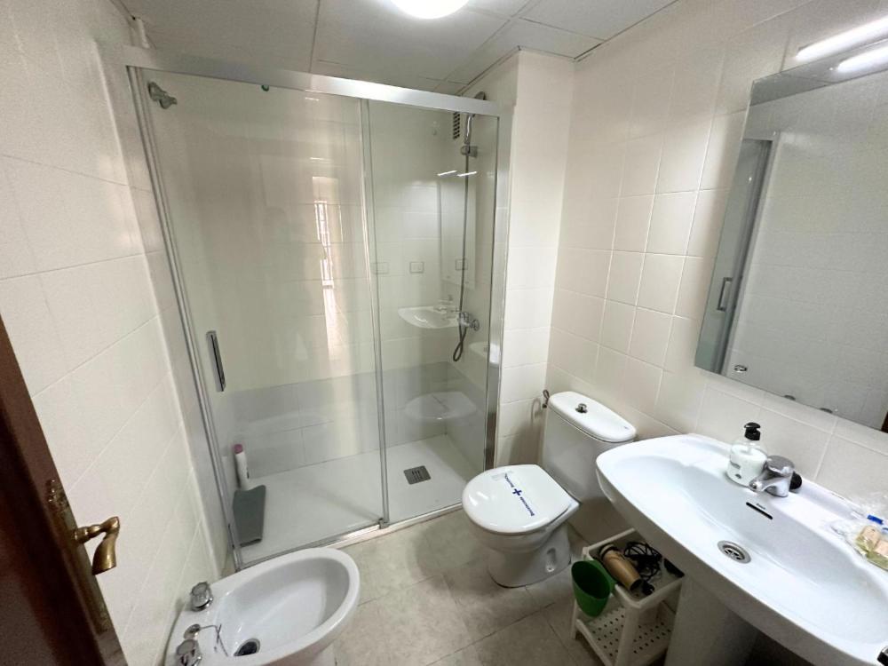Dos Torres Tauriel - Espacioso Apartamento Con Impresionantes Vistas Y Garaje Privado Сарагоса Экстерьер фото